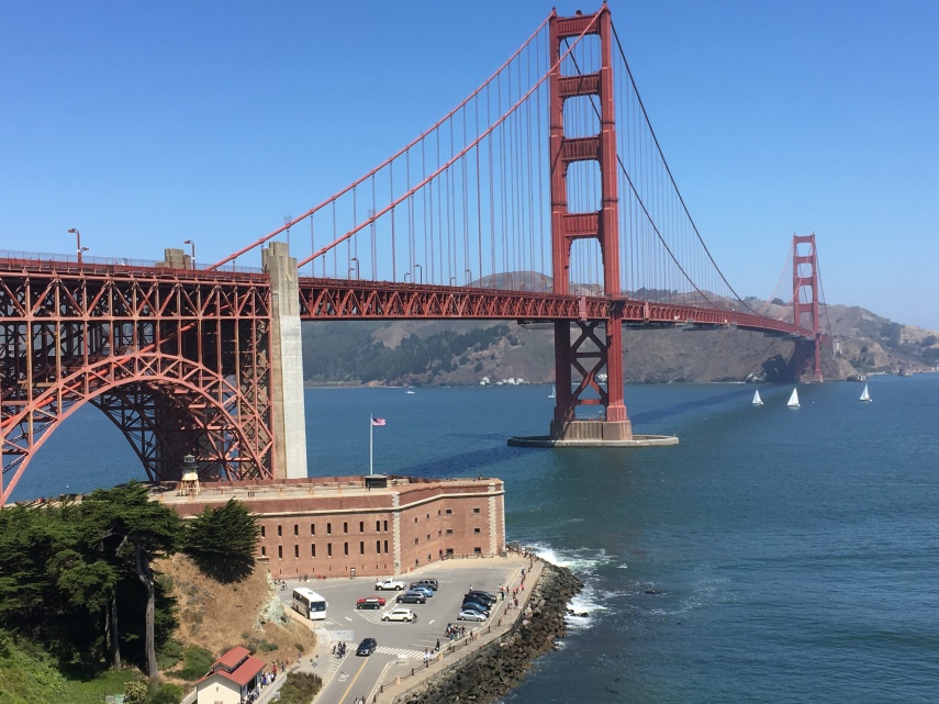 The Golden Gate Bridge on a day of sunshine